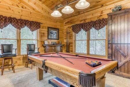 Vila The Great Escape - Min From Parkway With Hot Tub Gatlinburg Exteriér fotografie