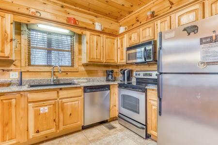 Vila The Great Escape - Min From Parkway With Hot Tub Gatlinburg Exteriér fotografie
