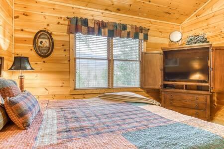 Vila The Great Escape - Min From Parkway With Hot Tub Gatlinburg Exteriér fotografie